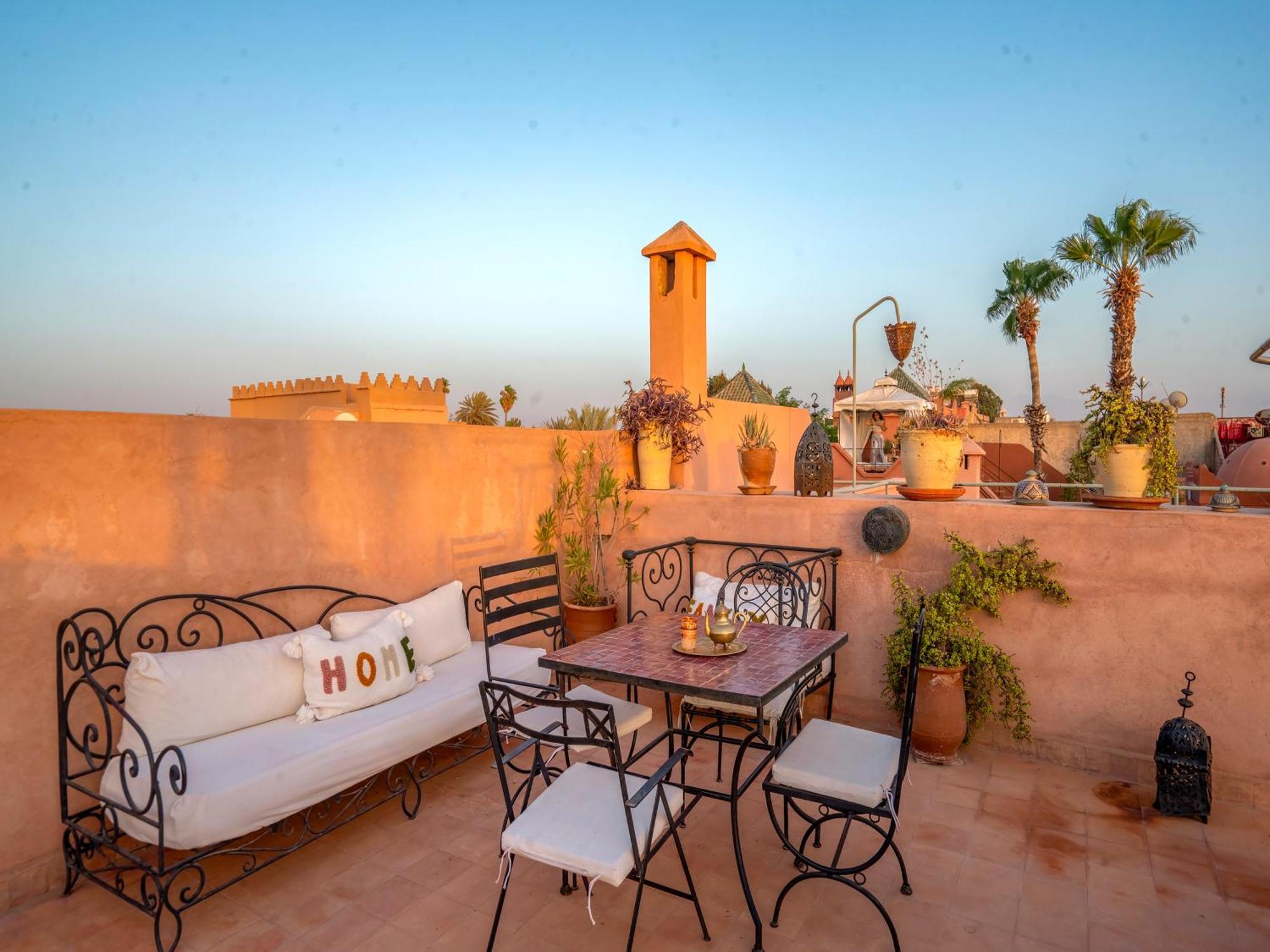 Dar Nakhla Bed and breakfast