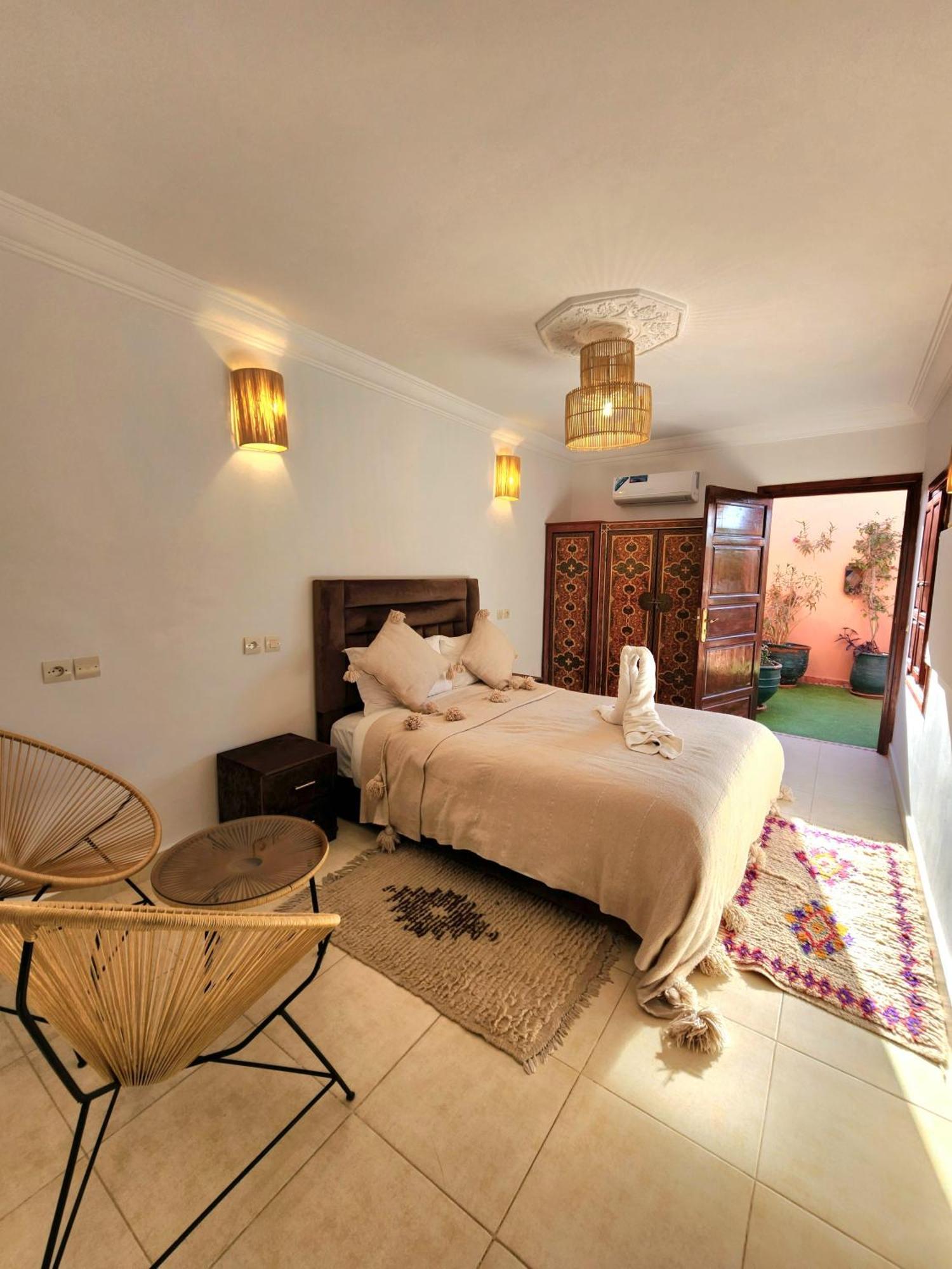 Abelia - 2024 Traveler's Choice Award 3*