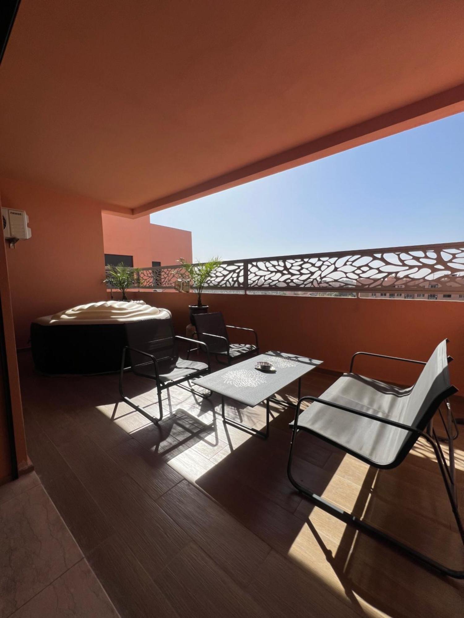 Loft Prestige Jacuzzi Apartment *