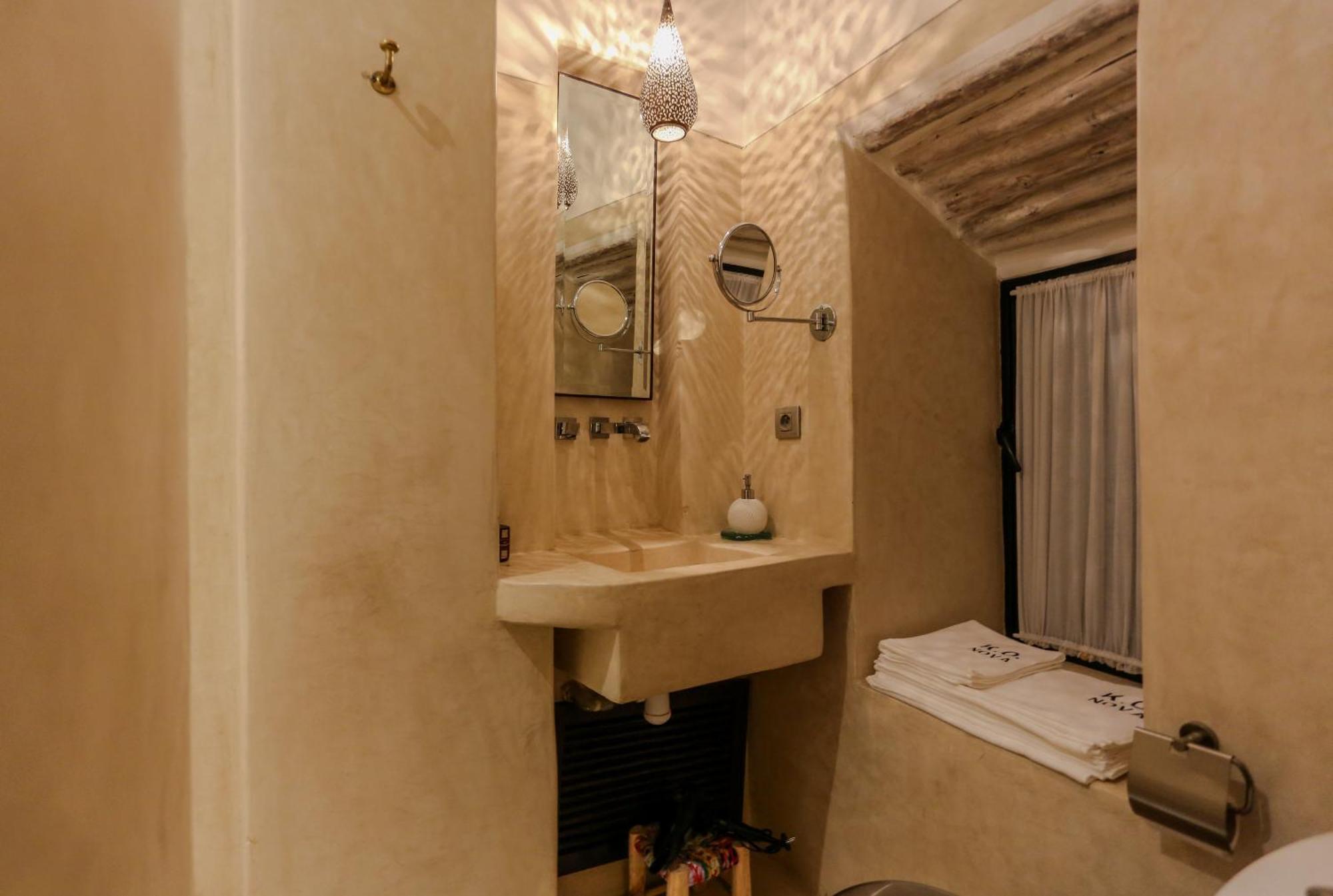 Riad Ko Nova *