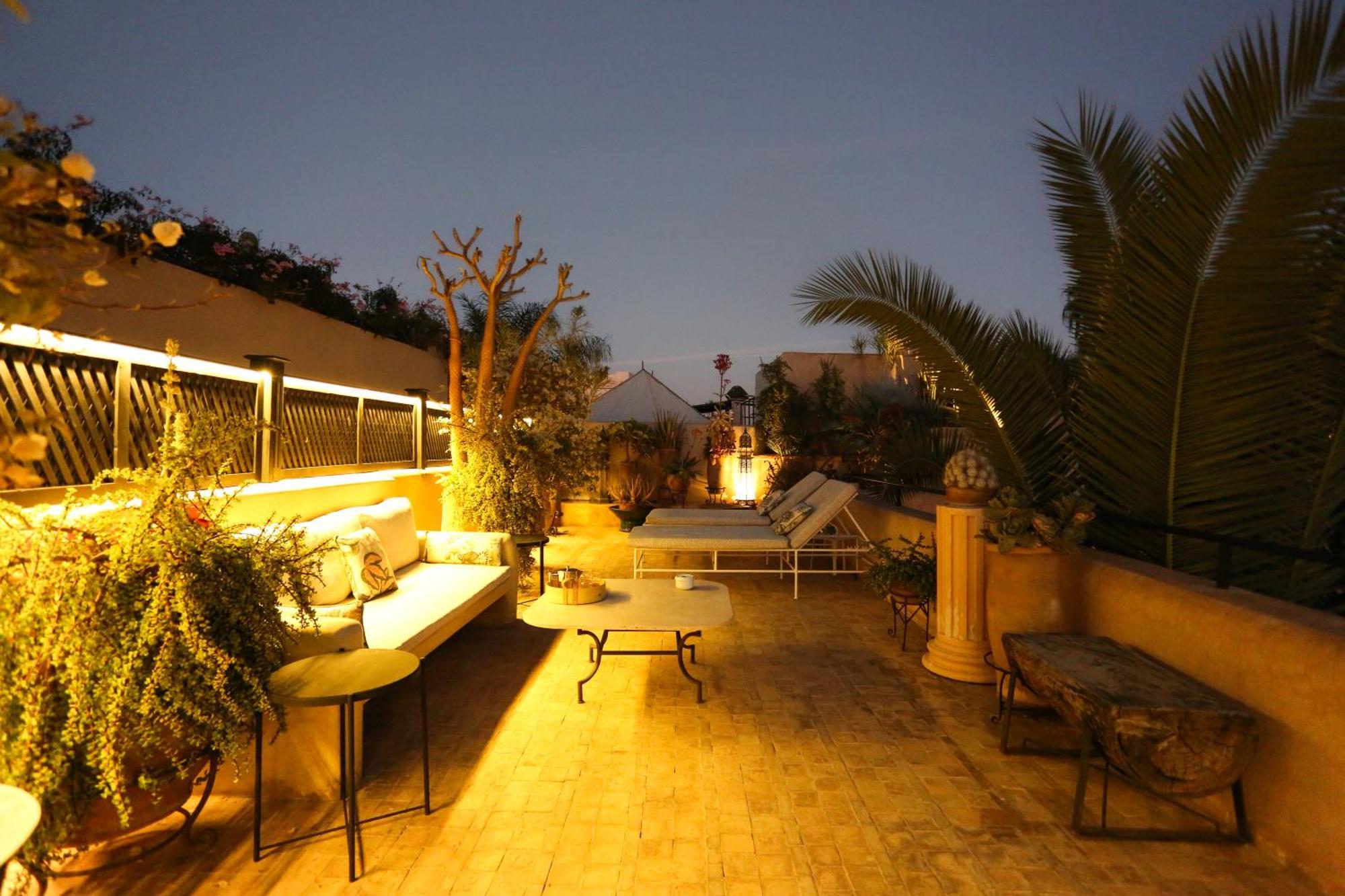 Ko Nova Riad *