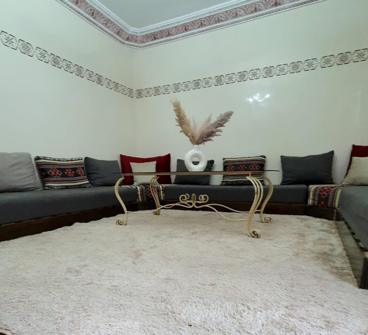 Dar Manzakin