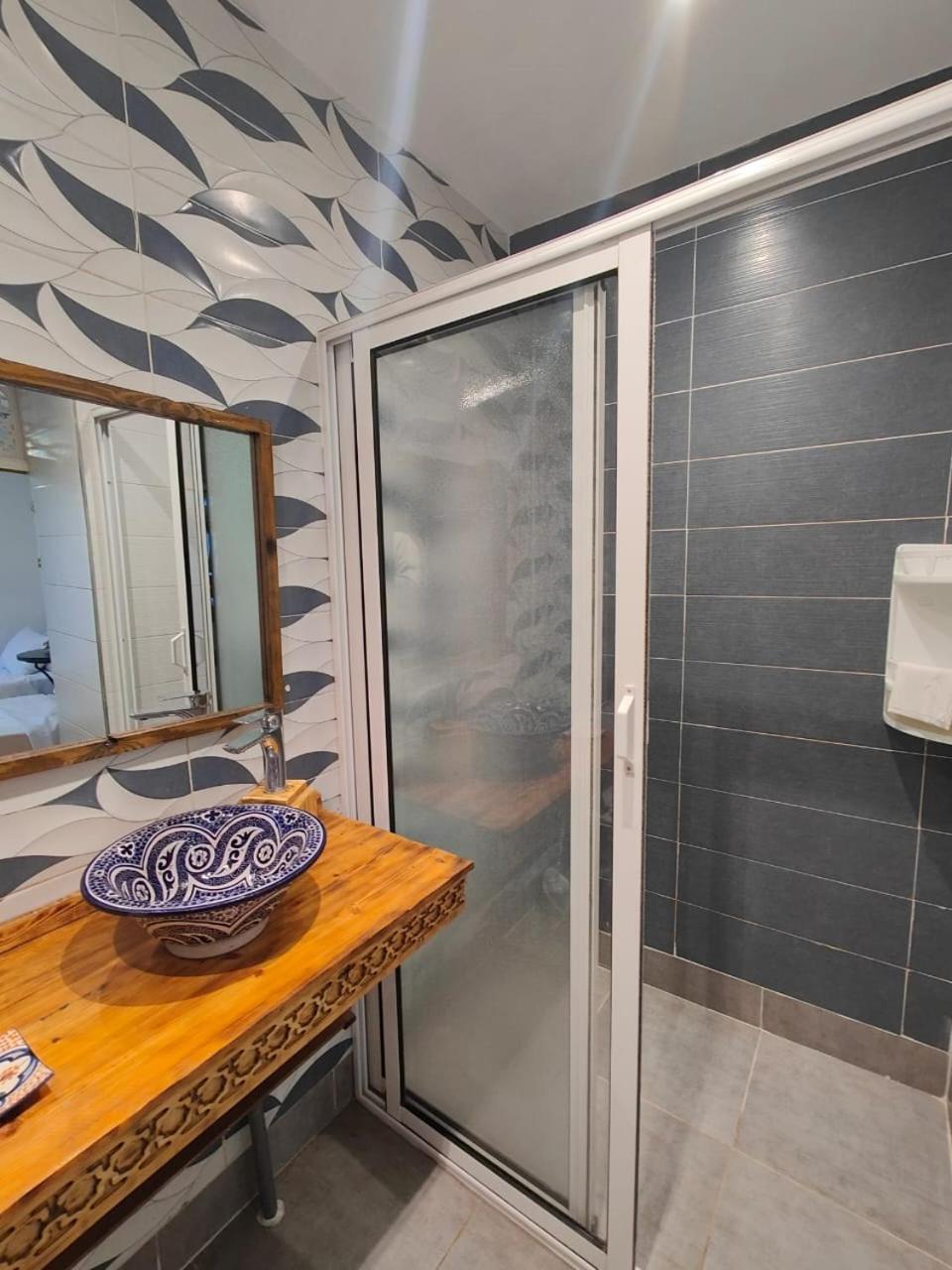 Dar Manzakin Guest house *
