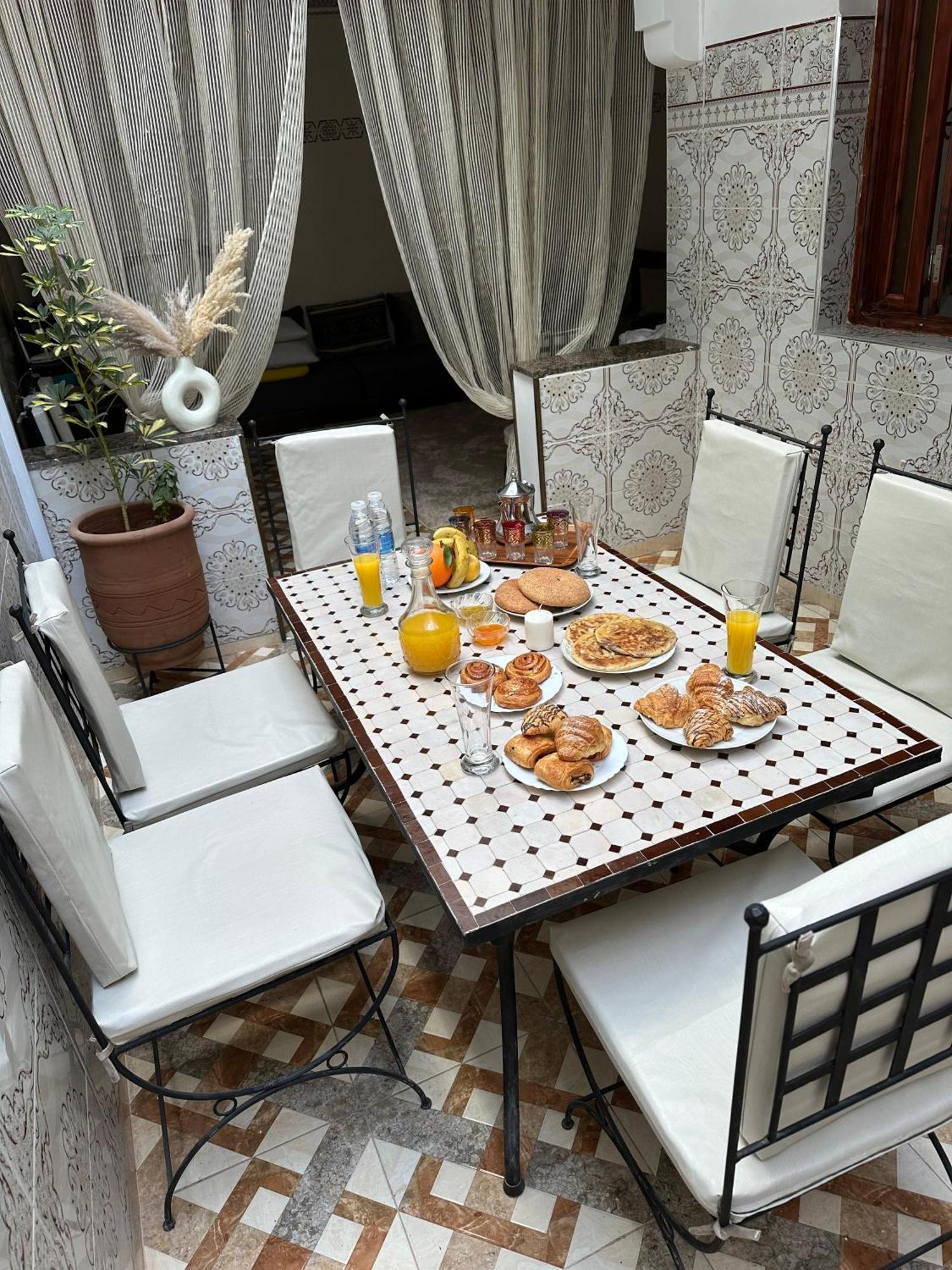 Guest house Dar Manzakin *