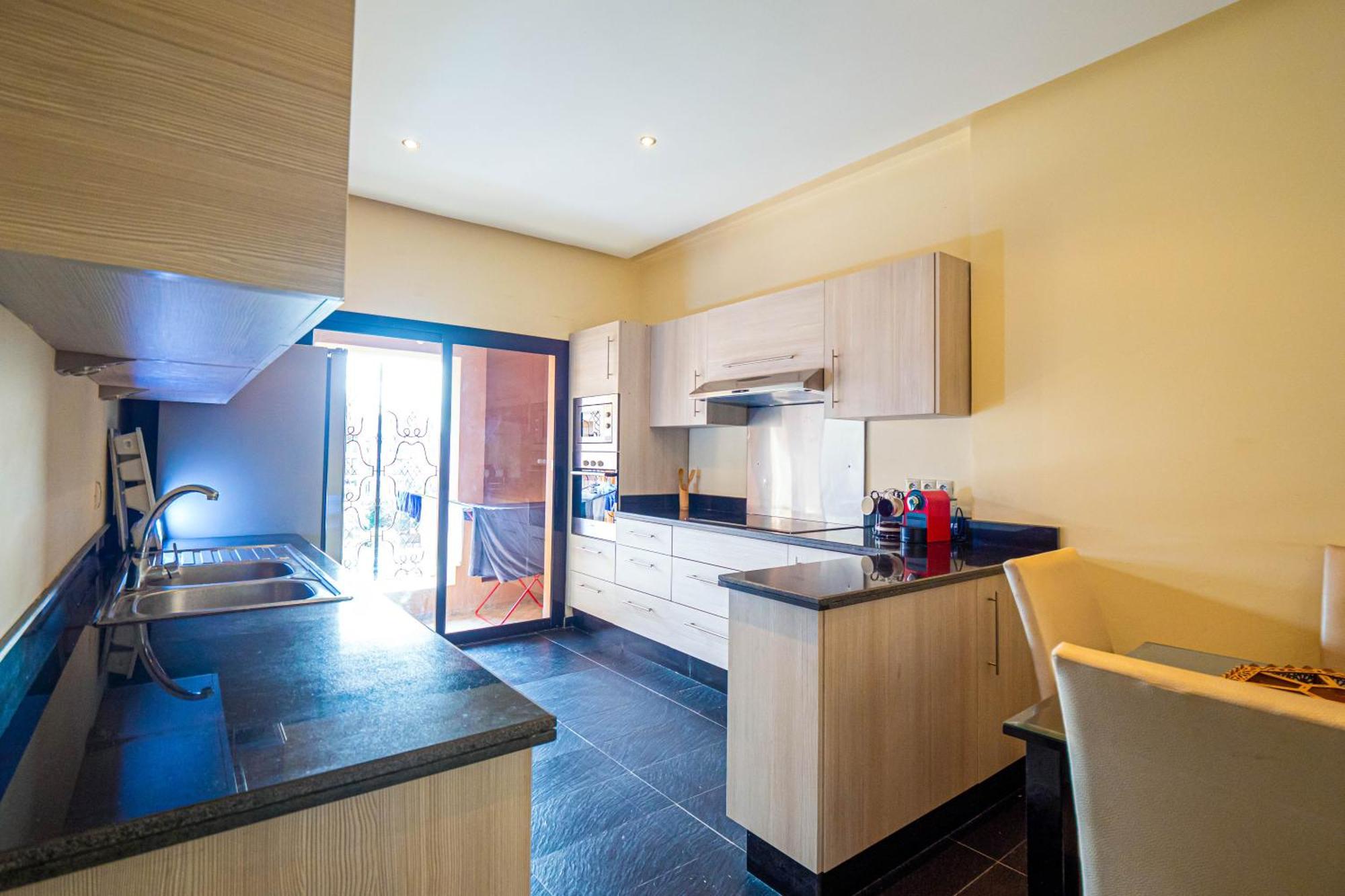 Location, Elegance, View & Comfort Apartment