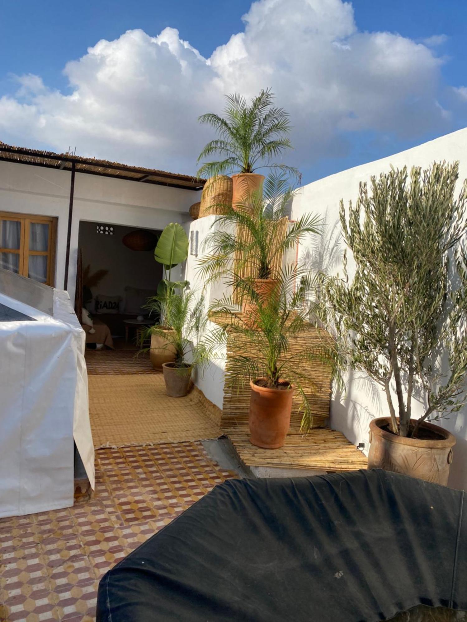 24 Guest house
