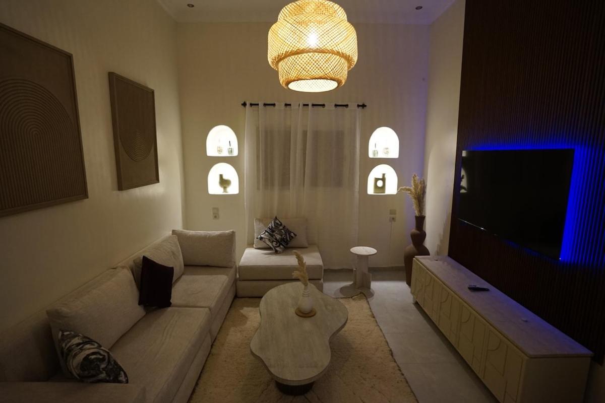 Superbe 18b Apartment