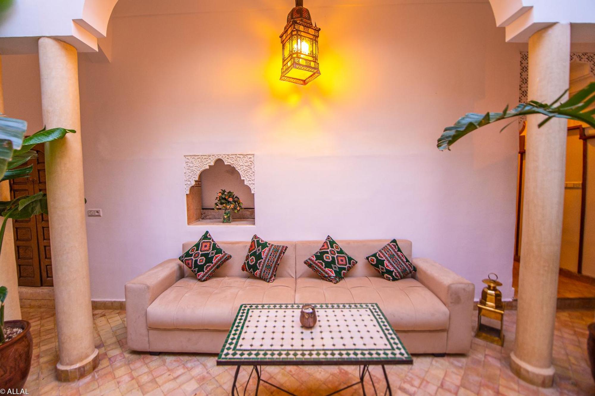 Amskal Riad *