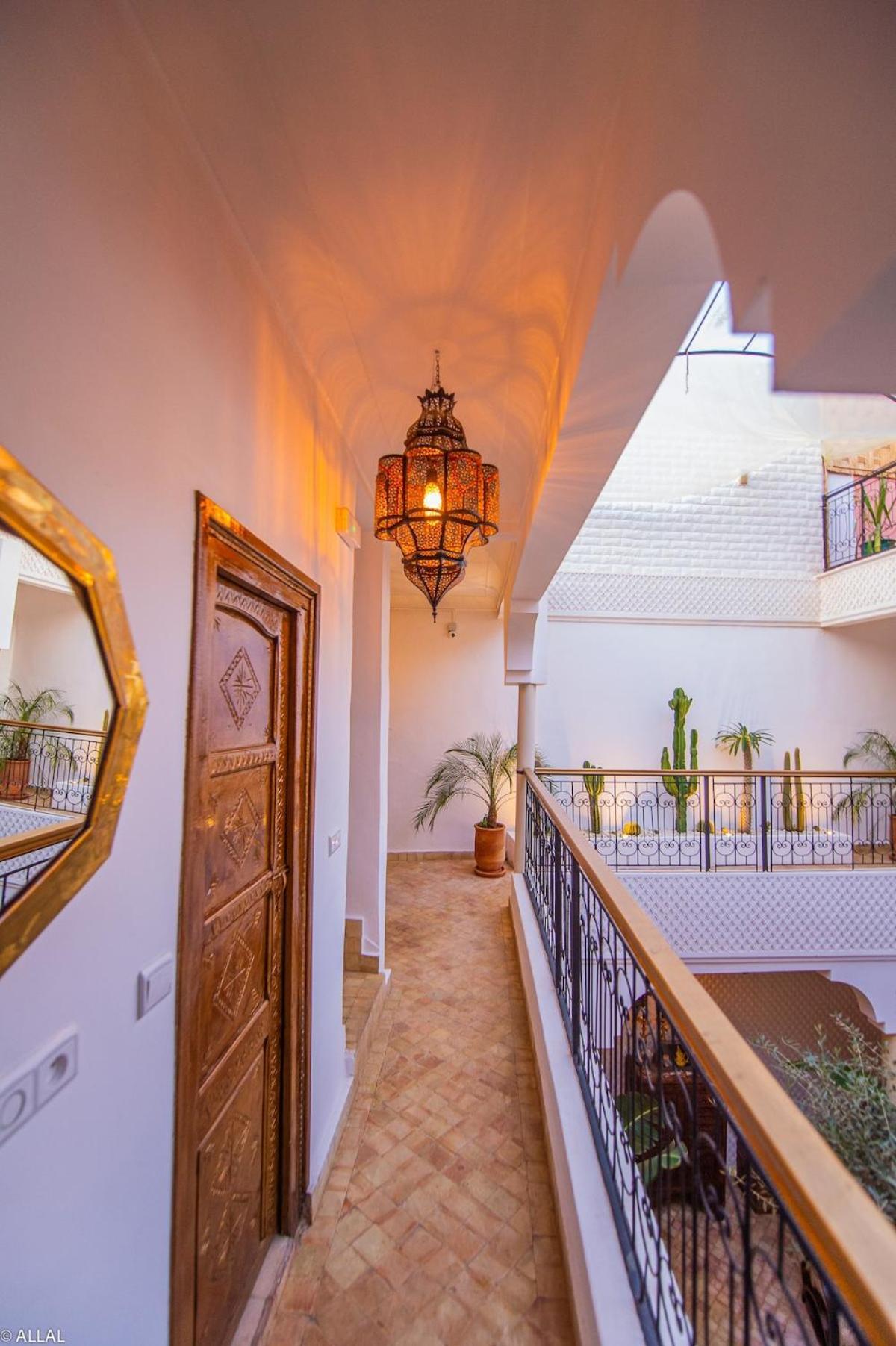 Amskal Riad