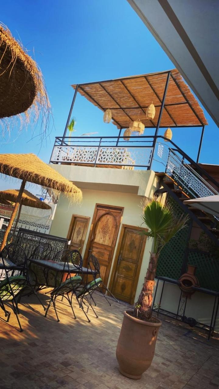 & Sous Le Soleil Chez Jerome Et Pamela Africaine Homestay
