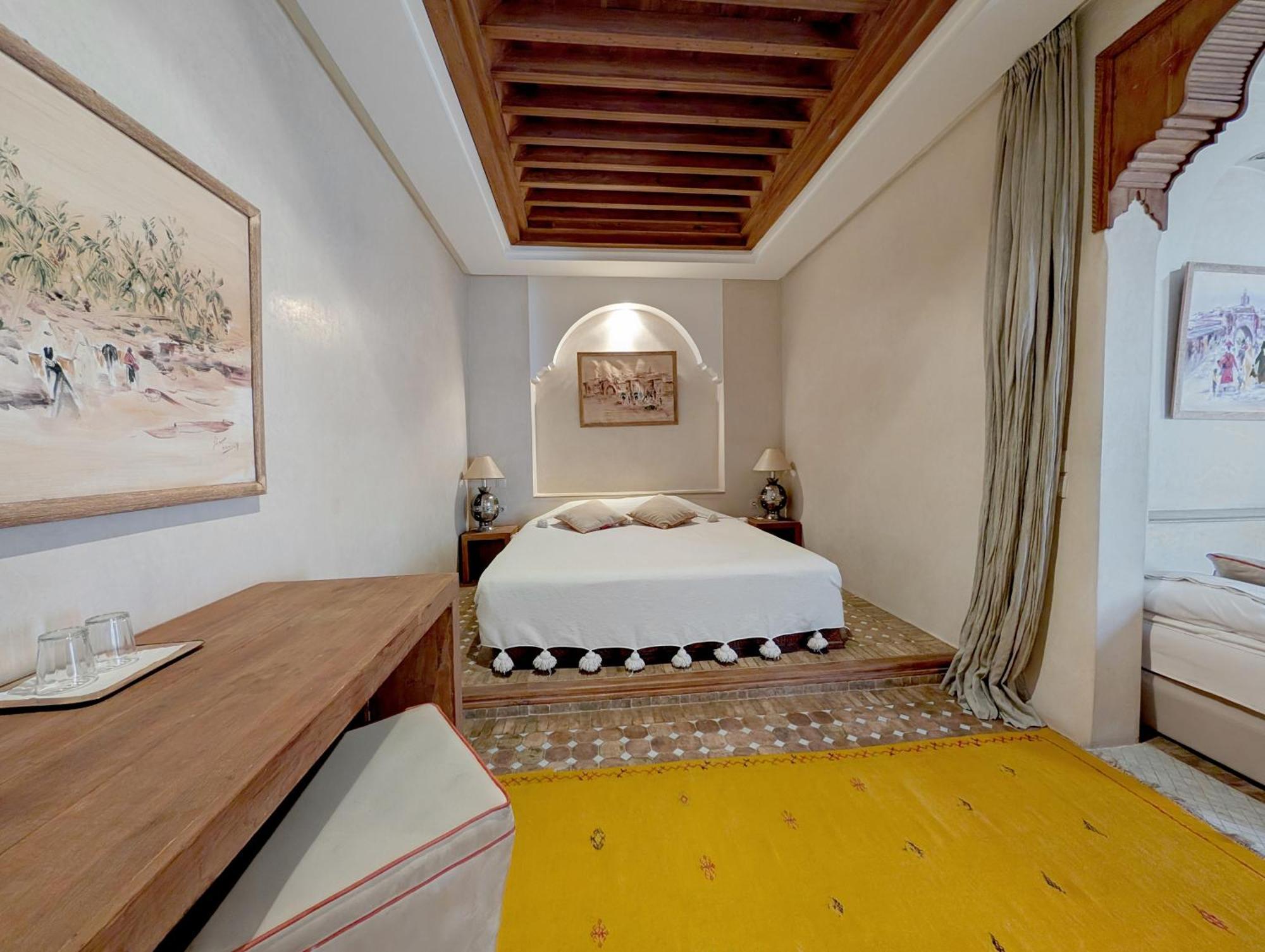 Riad Slitine & 4*