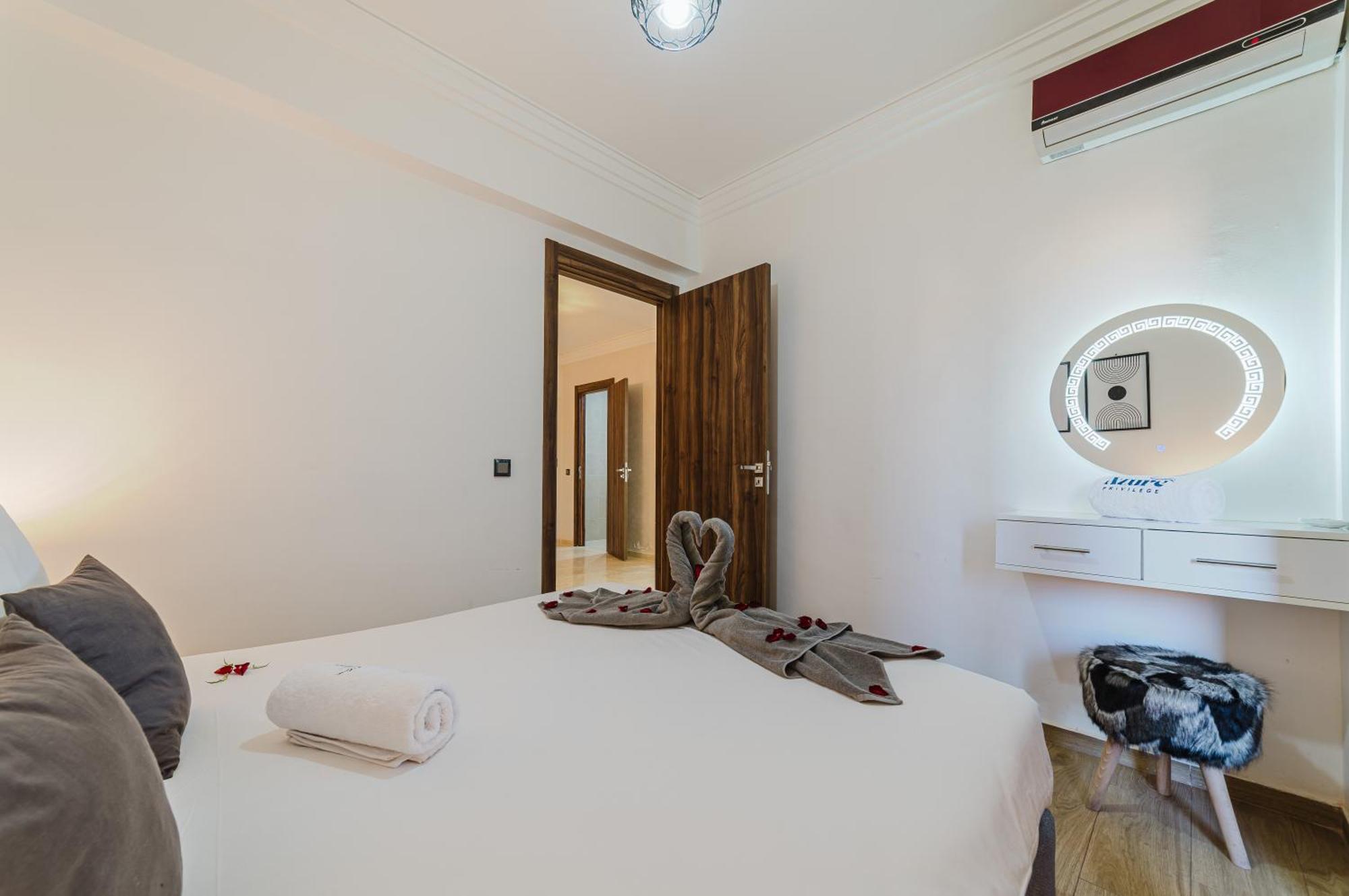Apartment Confortable & Tres Bien Note - Vue Piscine, Proche M Avenue, Piscine, Fibre Optique, Parking *