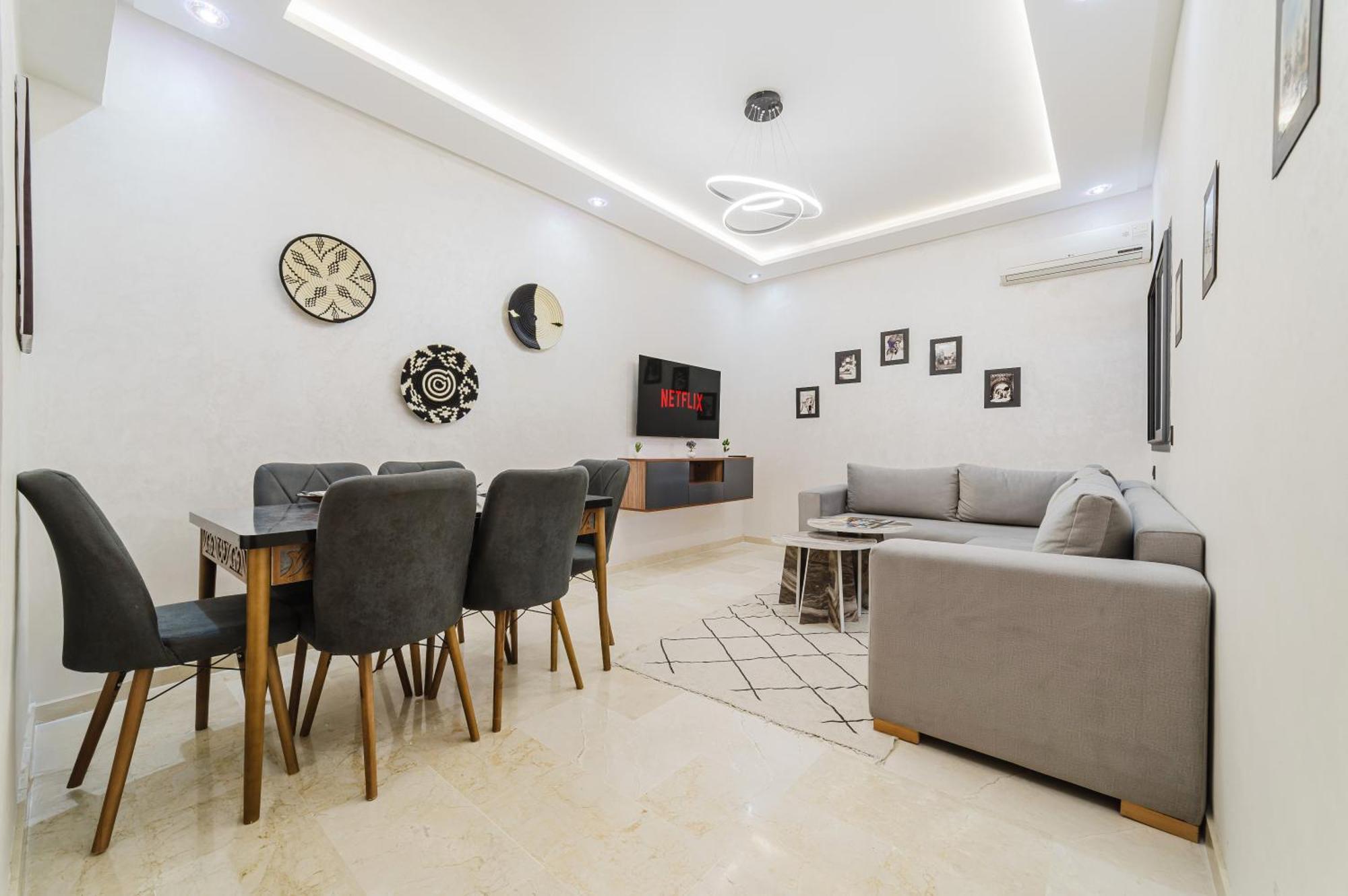 Apartment Confortable & Tres Bien Note - Vue Piscine, Proche M Avenue, Piscine, Fibre Optique, Parking Marrakesh