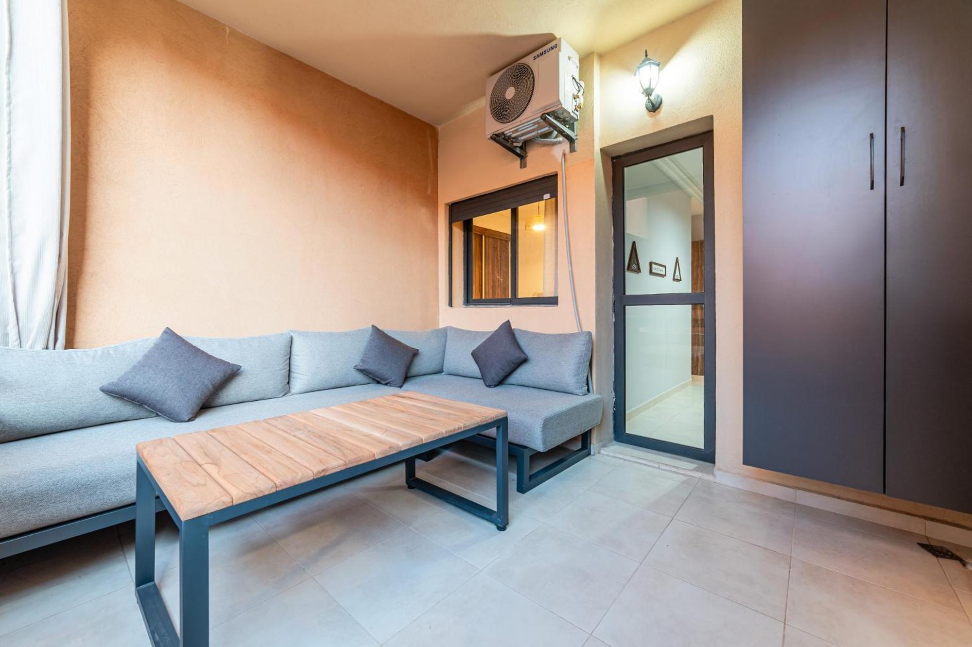 Apartment New! Modern Appart, Parking , Piscine & Fiber Wifi Gueliz Centre *