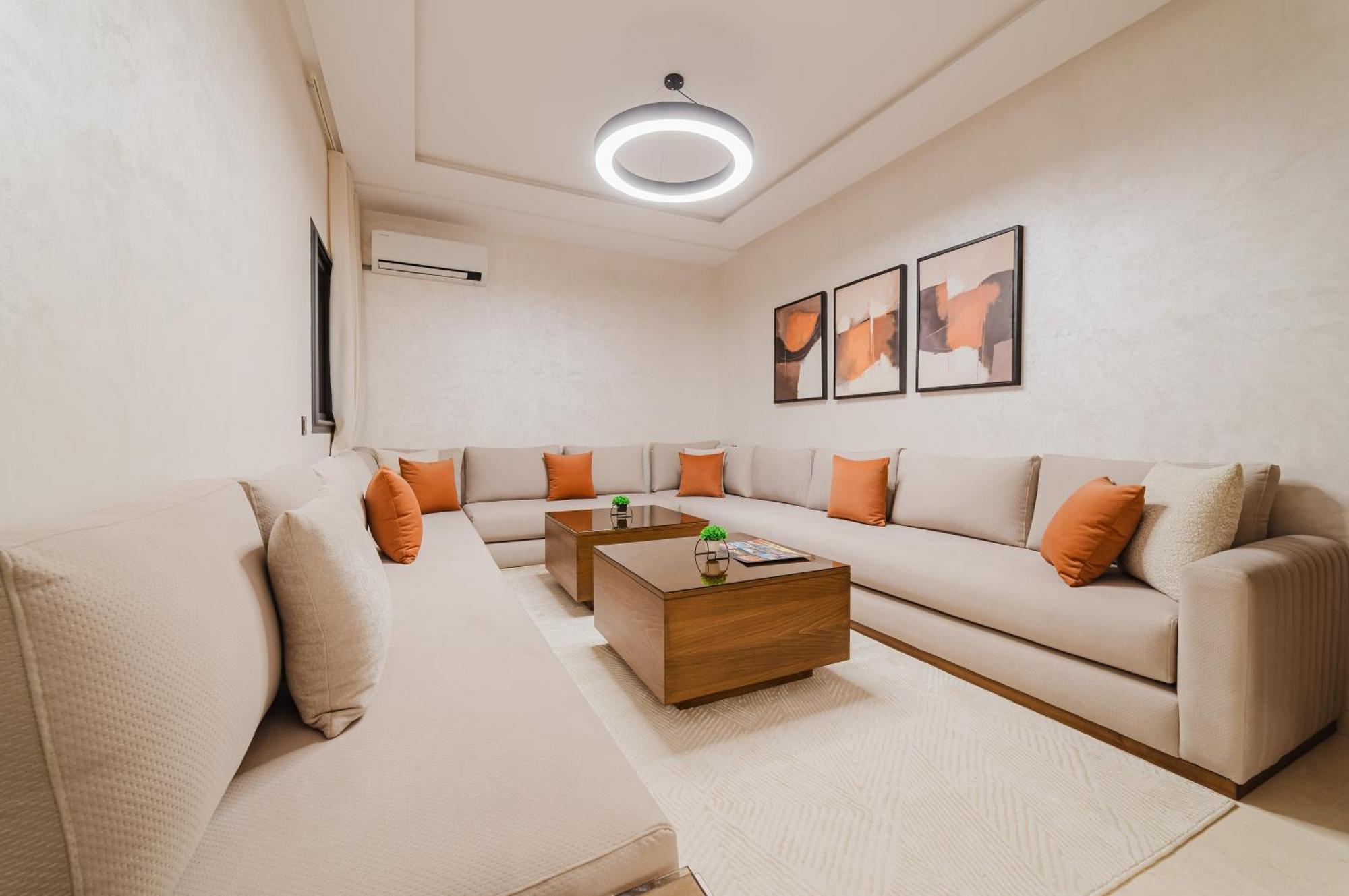 New! Modern Appart, Parking , Piscine & Fiber Wifi Gueliz Centre * Marrakesh