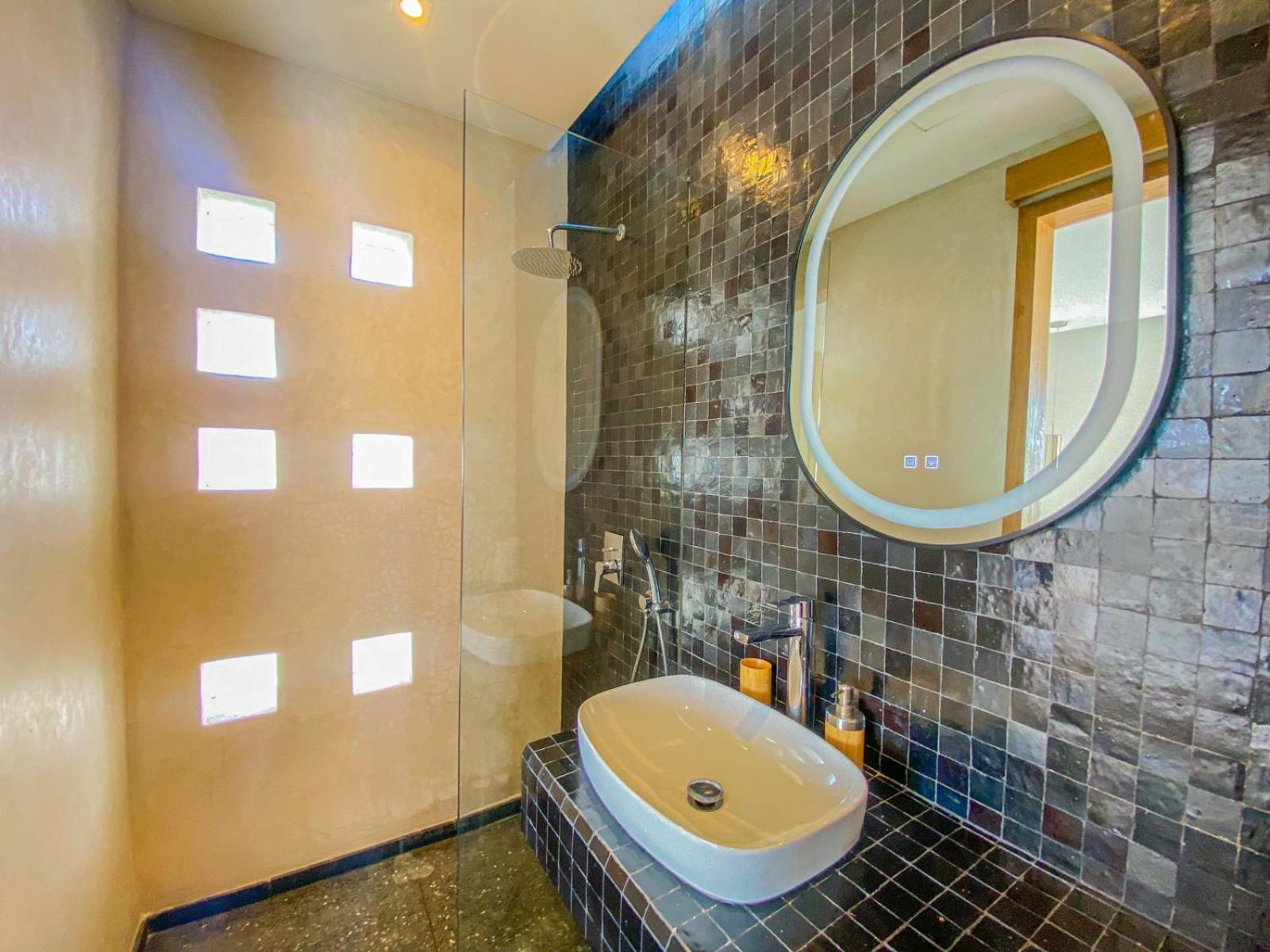 Warda Luxe & Confort Holiday home *
