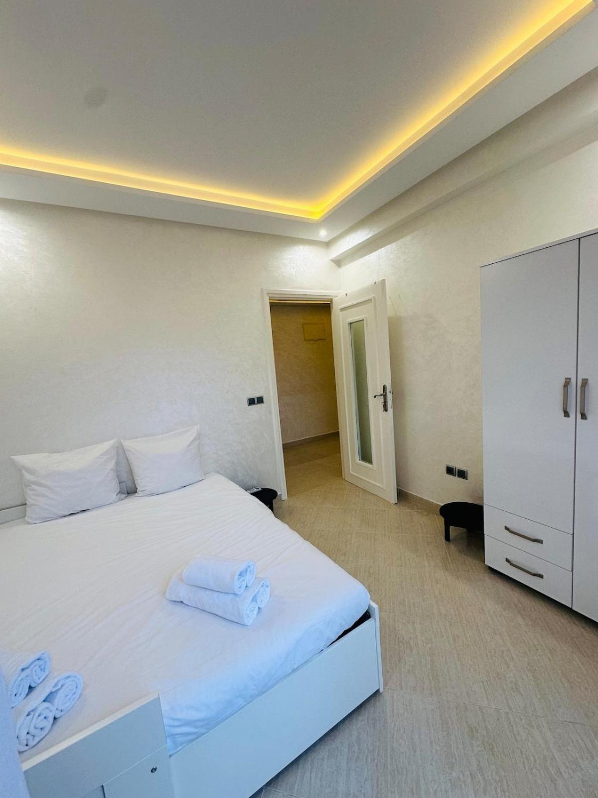 Elegant 2 Bedrooms With Pool & Wi-fi Marrakech Apartment