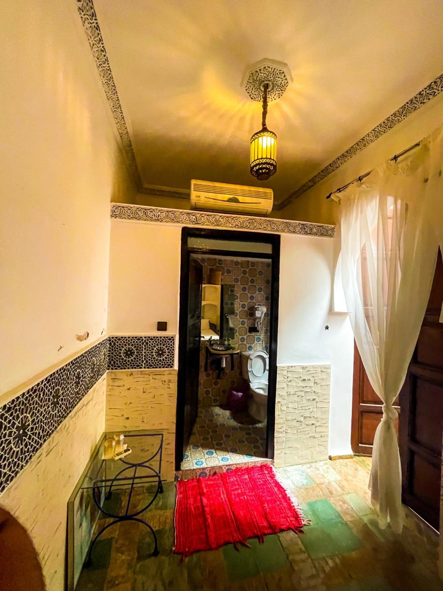 Karim Guest house *