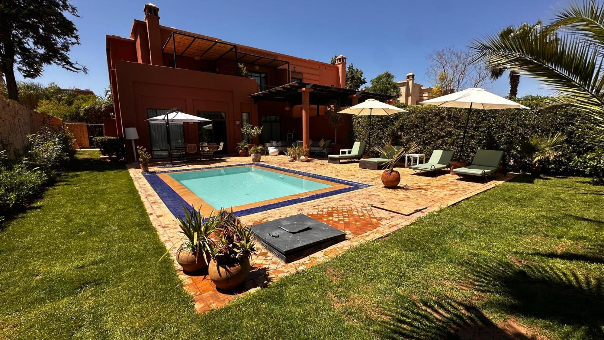 Dar Nadim Sur Le Golf De Samanah Villa *