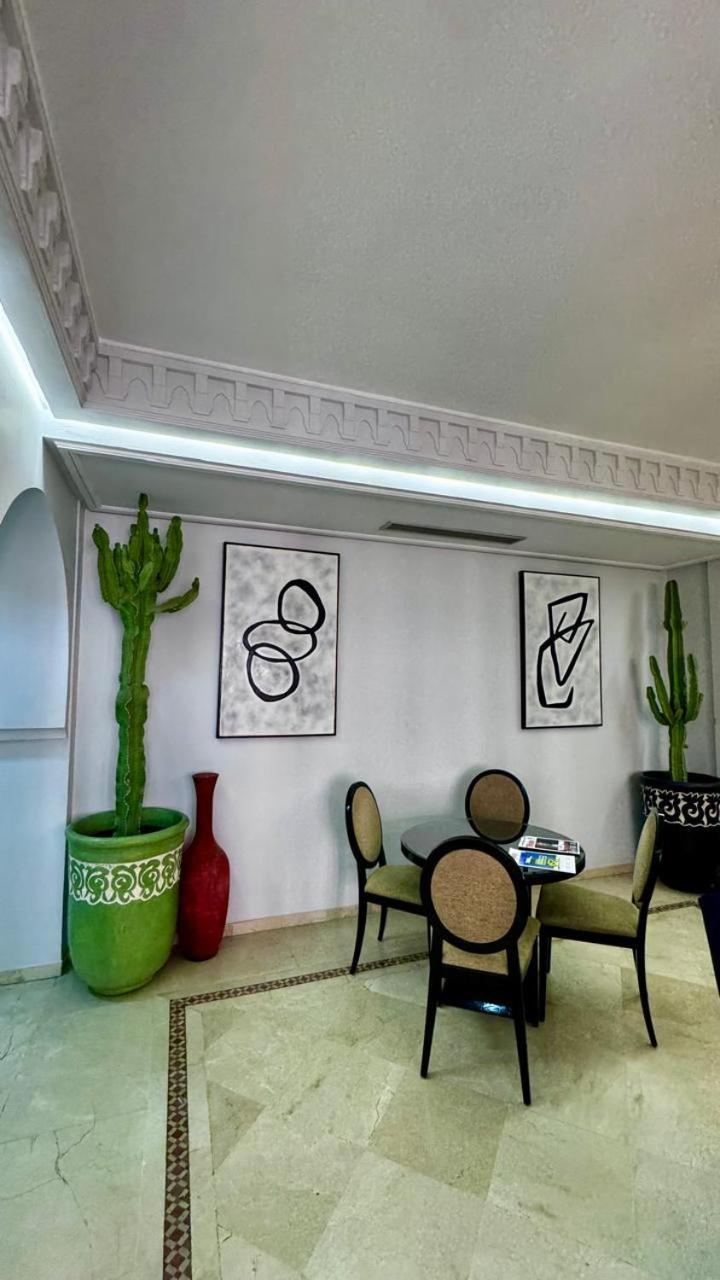 Appartement Lux Apt, Prime Location, Jacuzzi *