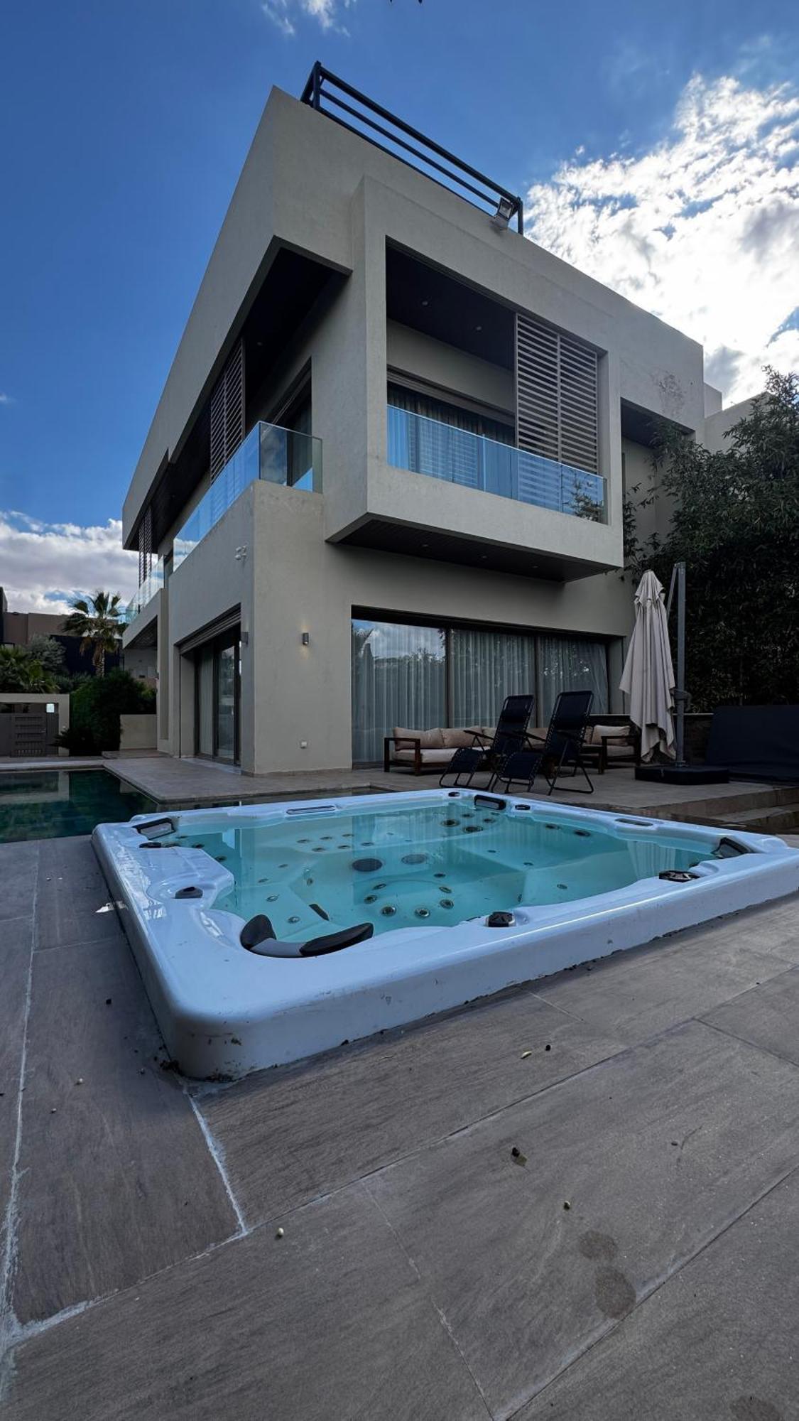 Zamzam Villa *