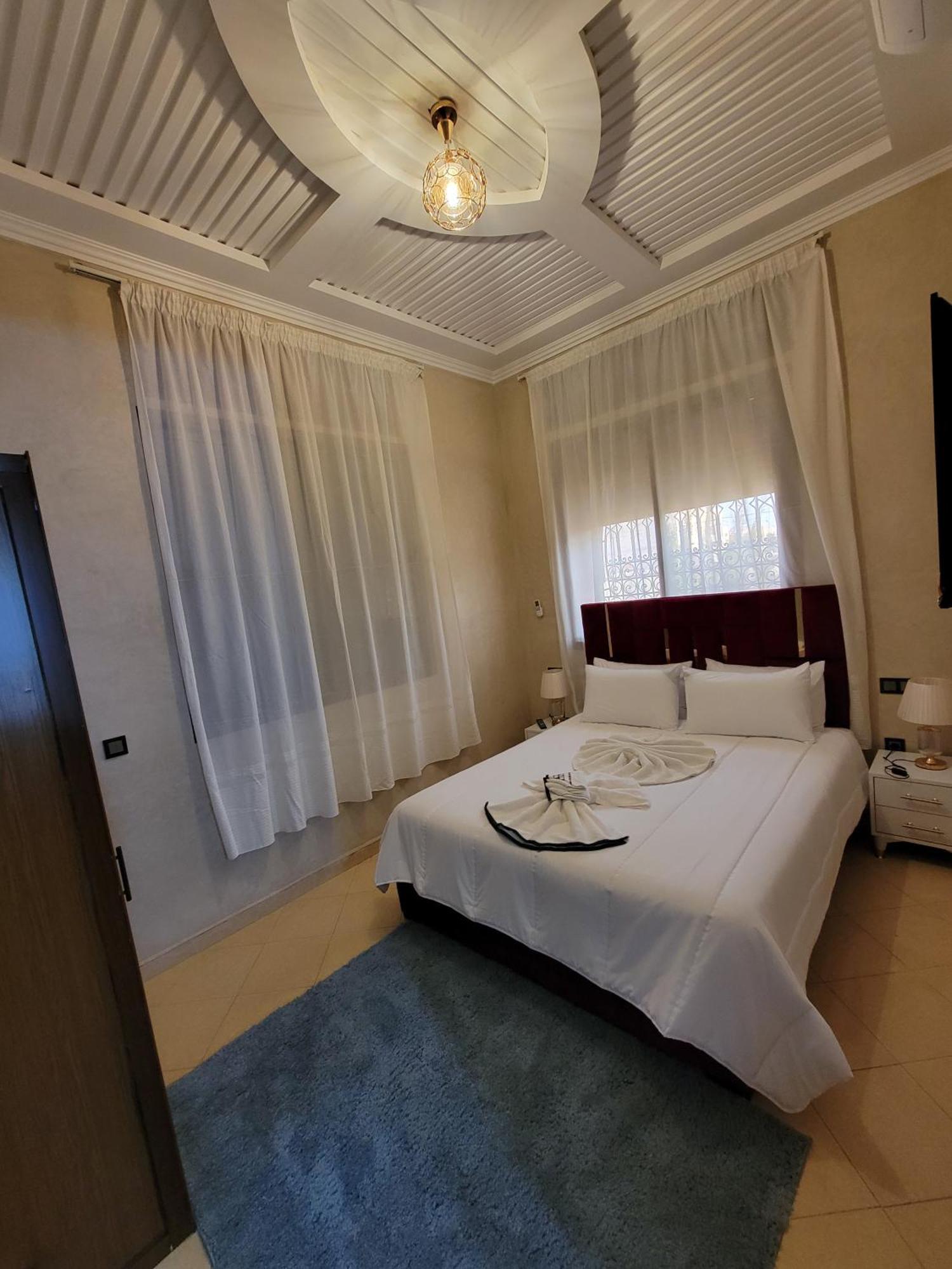 Villa Marrakech Rimass - 7 Chambres Dont 6 Suites Luxe, Piscine Privee & Jardins Marrakesh