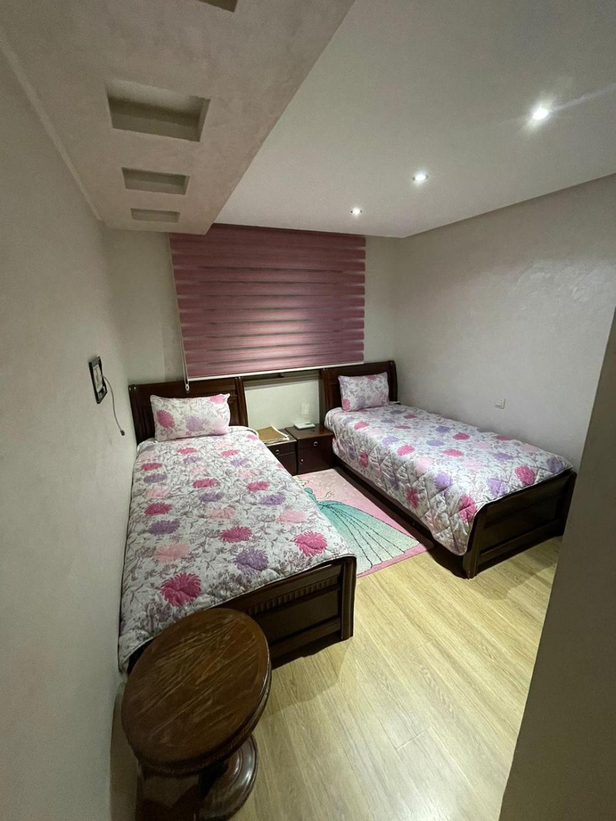 Center Flat With 2 Pools *
