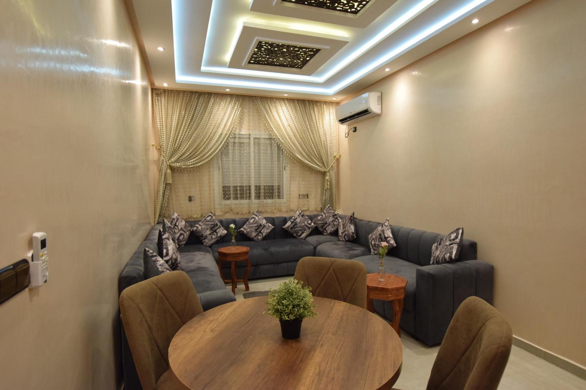 Familial Proche Aeroport Et Oasiria Apartment *