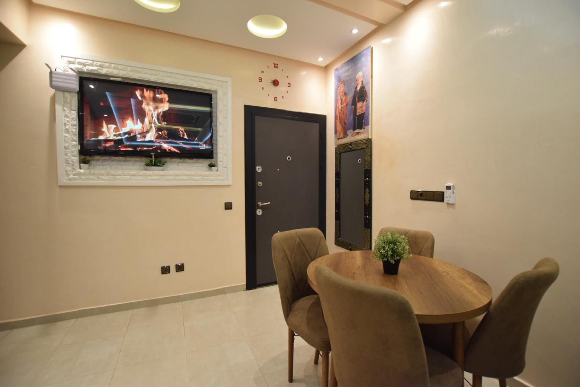 Familial Proche Aeroport Et Oasiria Apartment