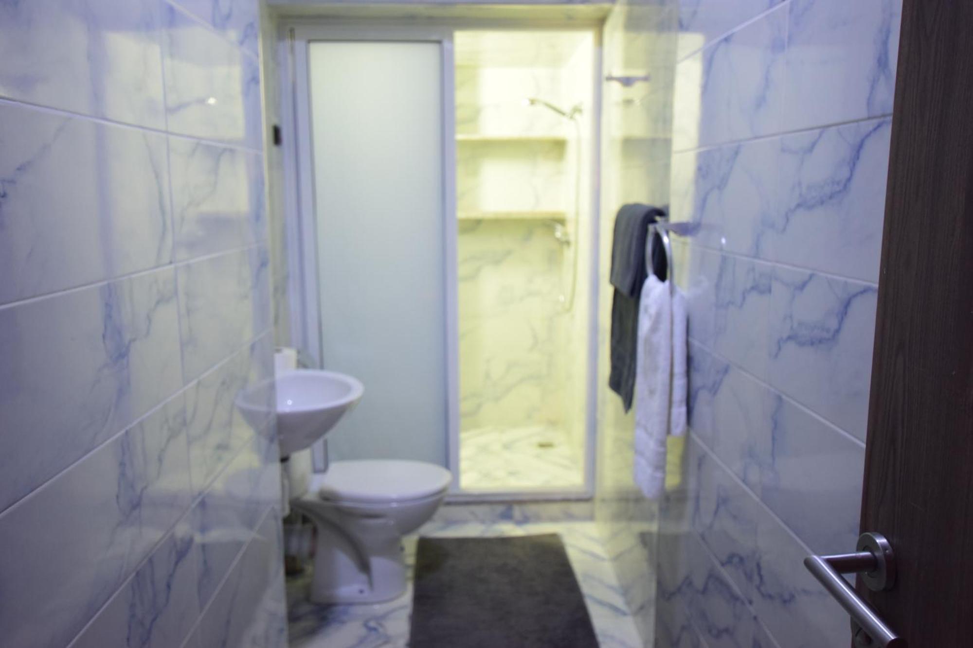 Apartment Familial Proche Aeroport Et Oasiria *