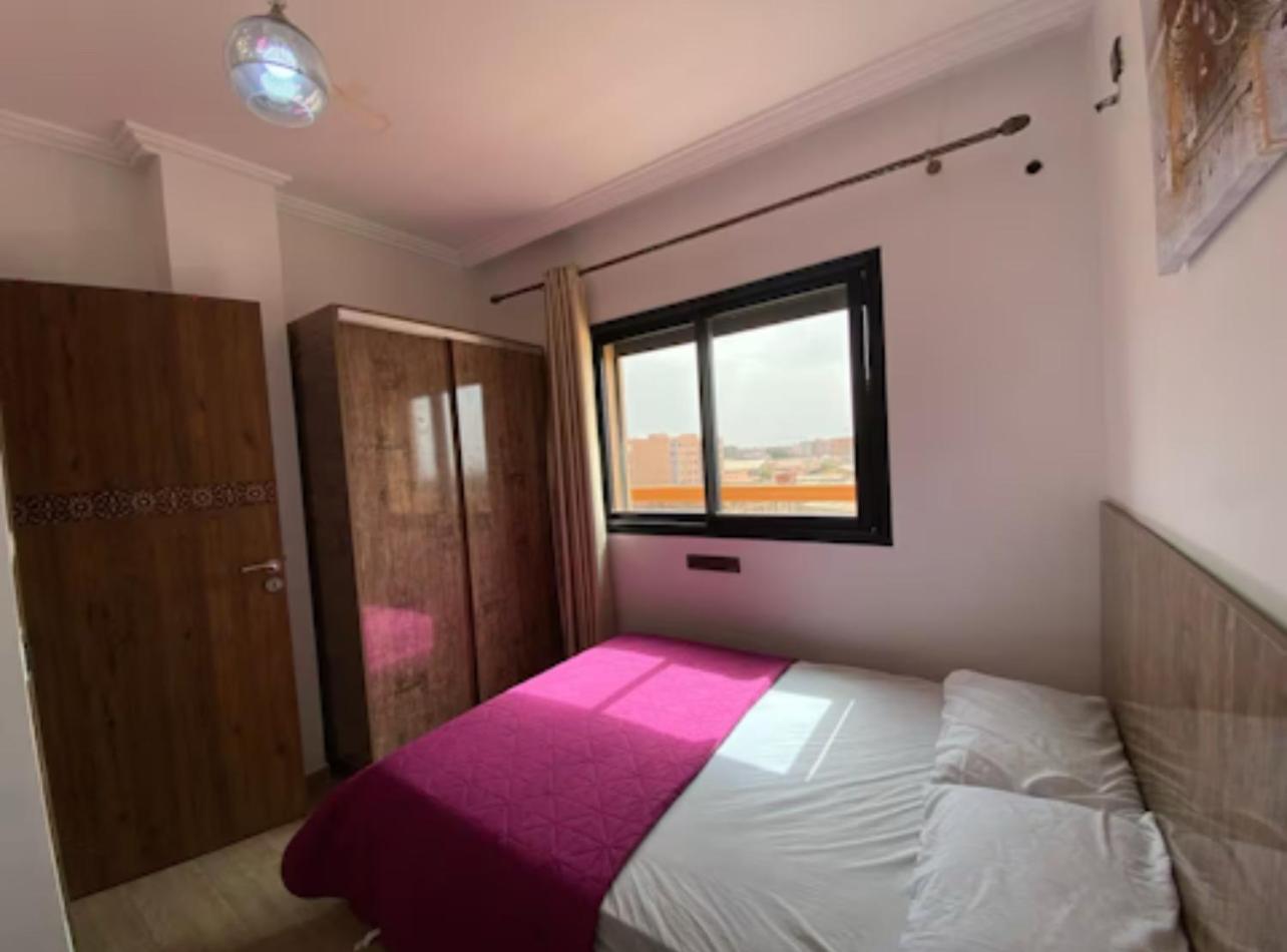 Luxury With Pool, Parking And 24h Security , Marrakech Center Apartment *