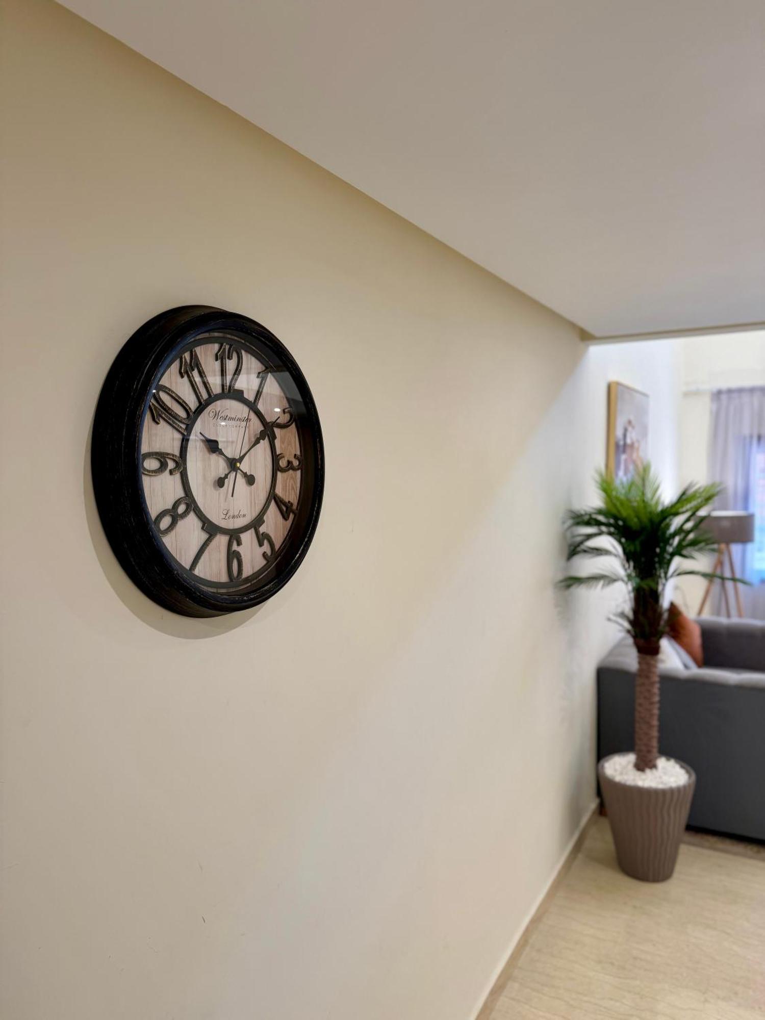 The Cosy Duplex With Gym Access & Near Mall, Palooza Apartamento *