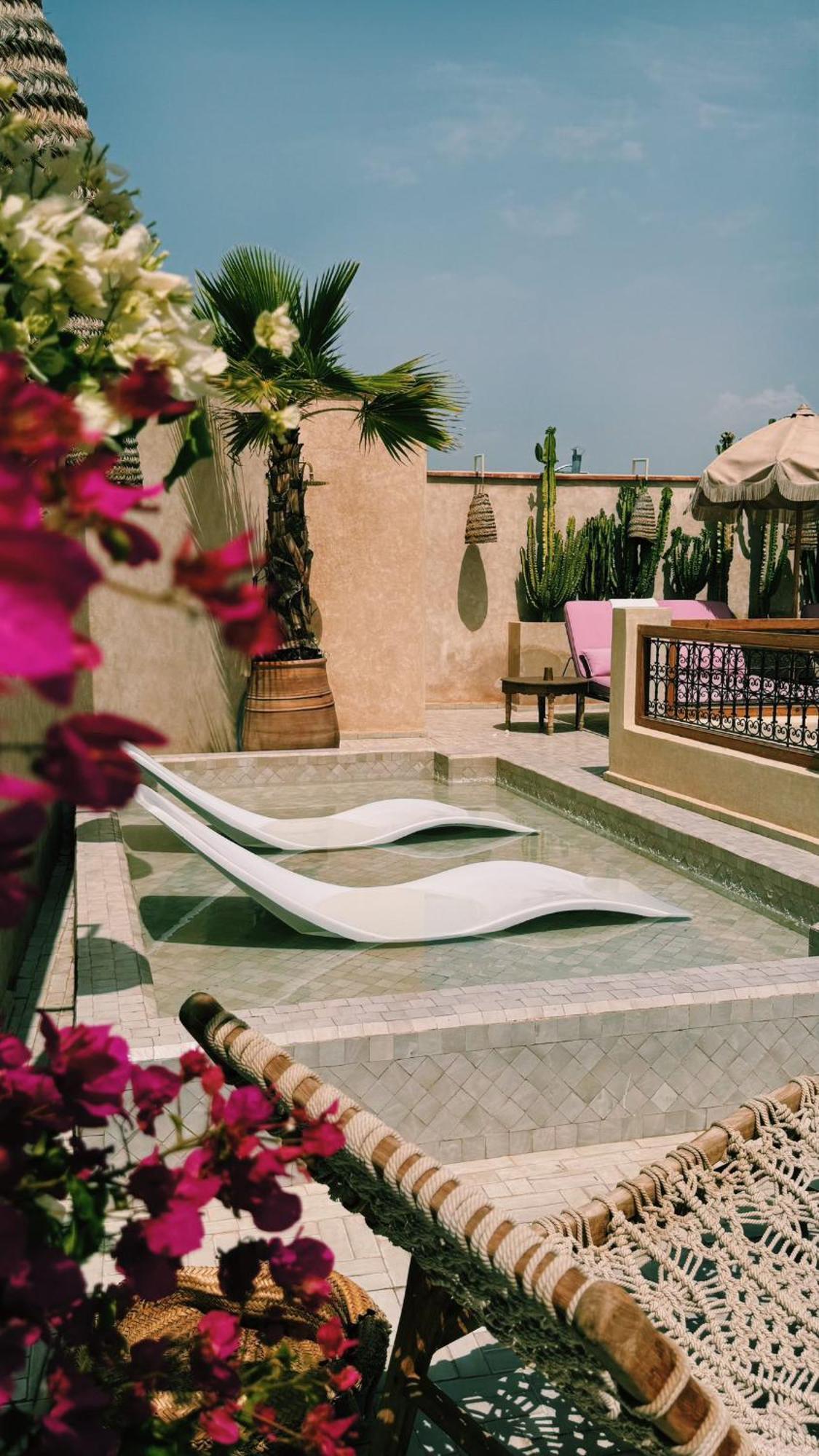 Lallabaya Guest house *