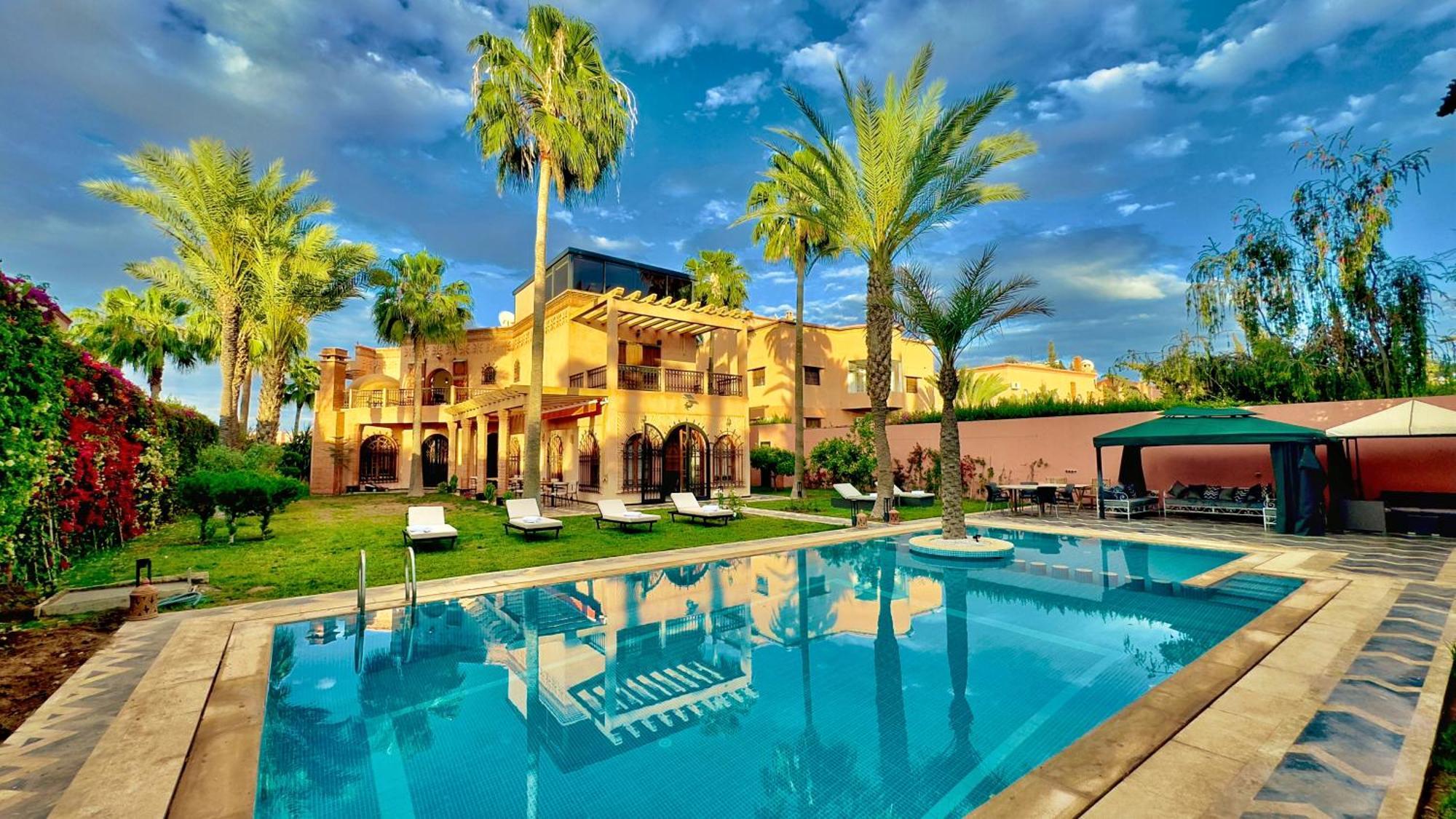 Maha Luxury And Wellness *