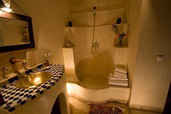 Les Trois Mages Hotel