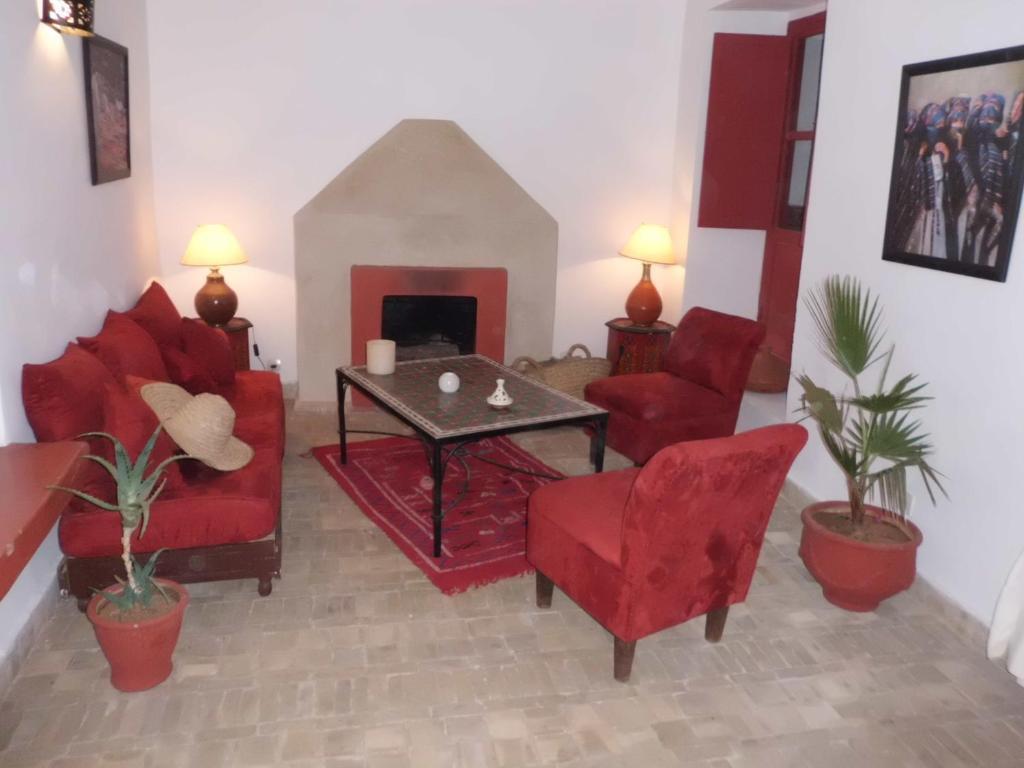 La Casa 3*