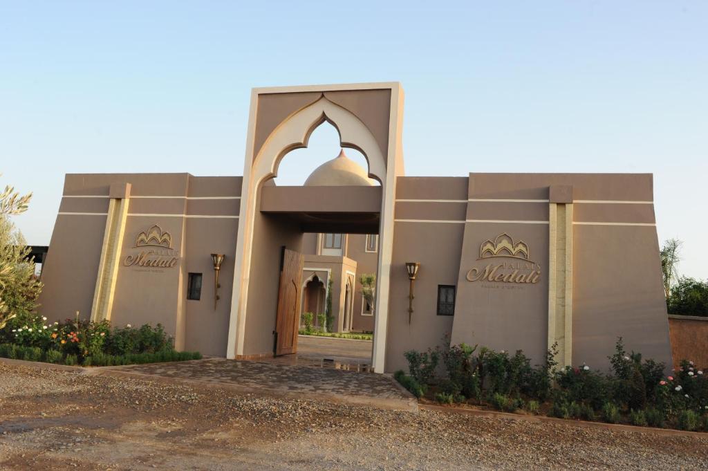 Palais Medali & Resort