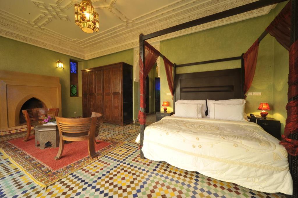 Twama Hotel 2*