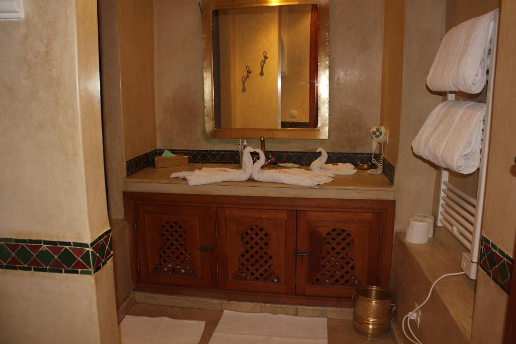 Dar Sholmes Riad 3*