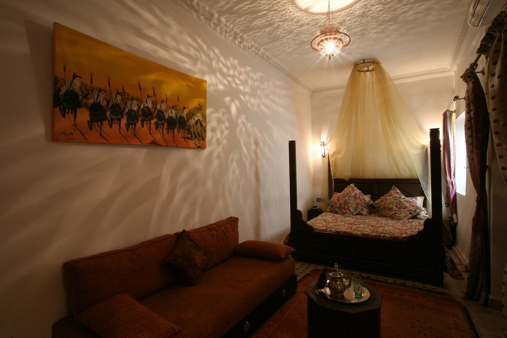 Nasreen 4*