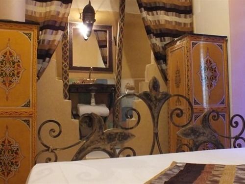 Riad Dar Zioui, Bynour 3*