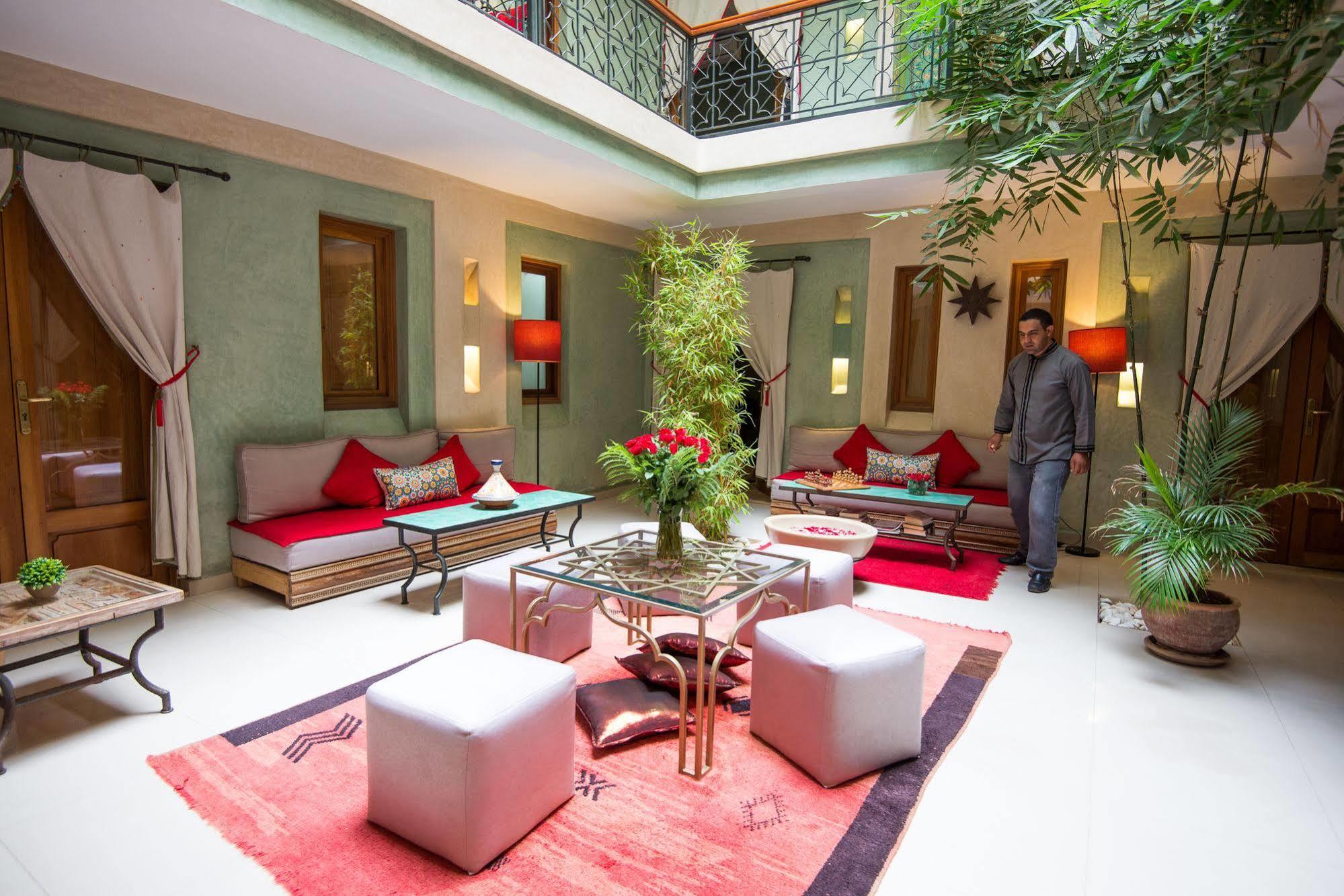 Riad L'heure D'ete 4*