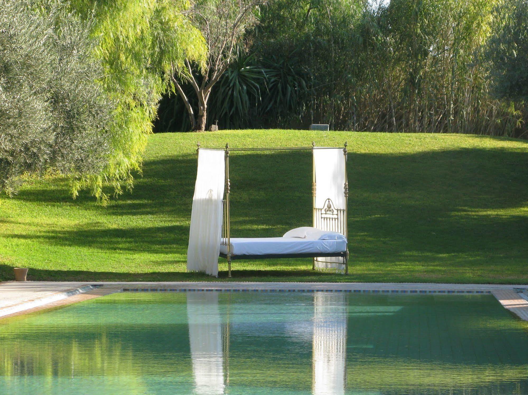 Les Deux Tours Hotel 5*