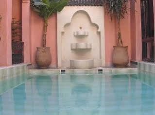 Aderbaz 3*