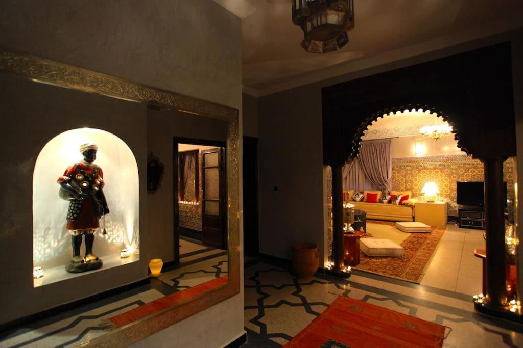 Soraya Hammam & Jacuzzi Bed & Breakfast 3*