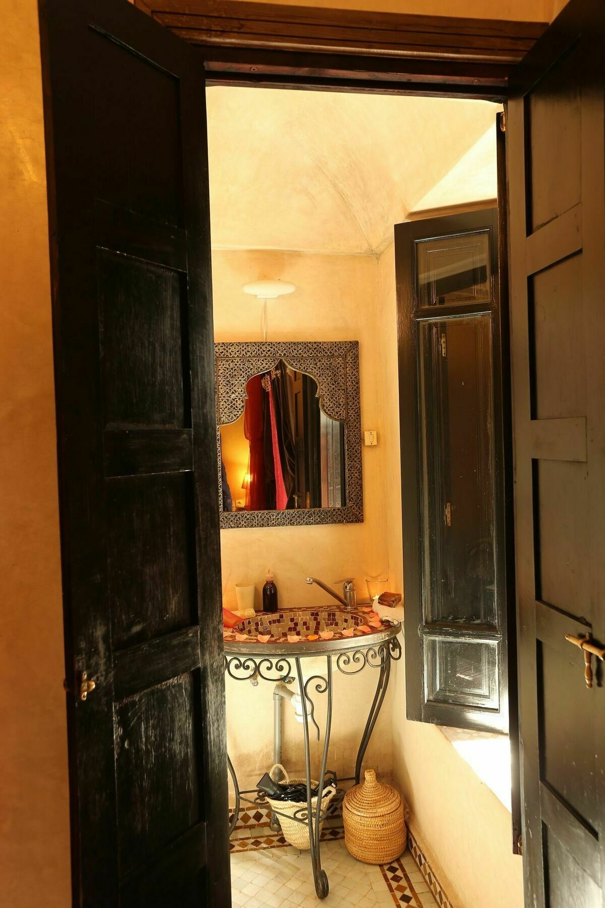 Samira Group & Riad