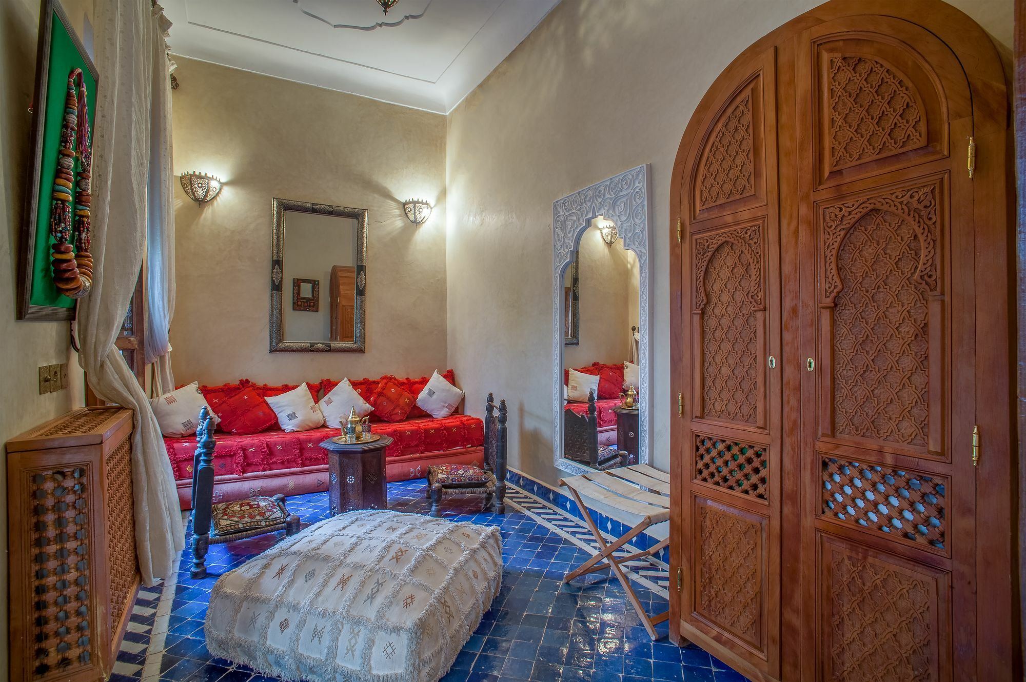 & Laurence Olivier Riad Marrakesh