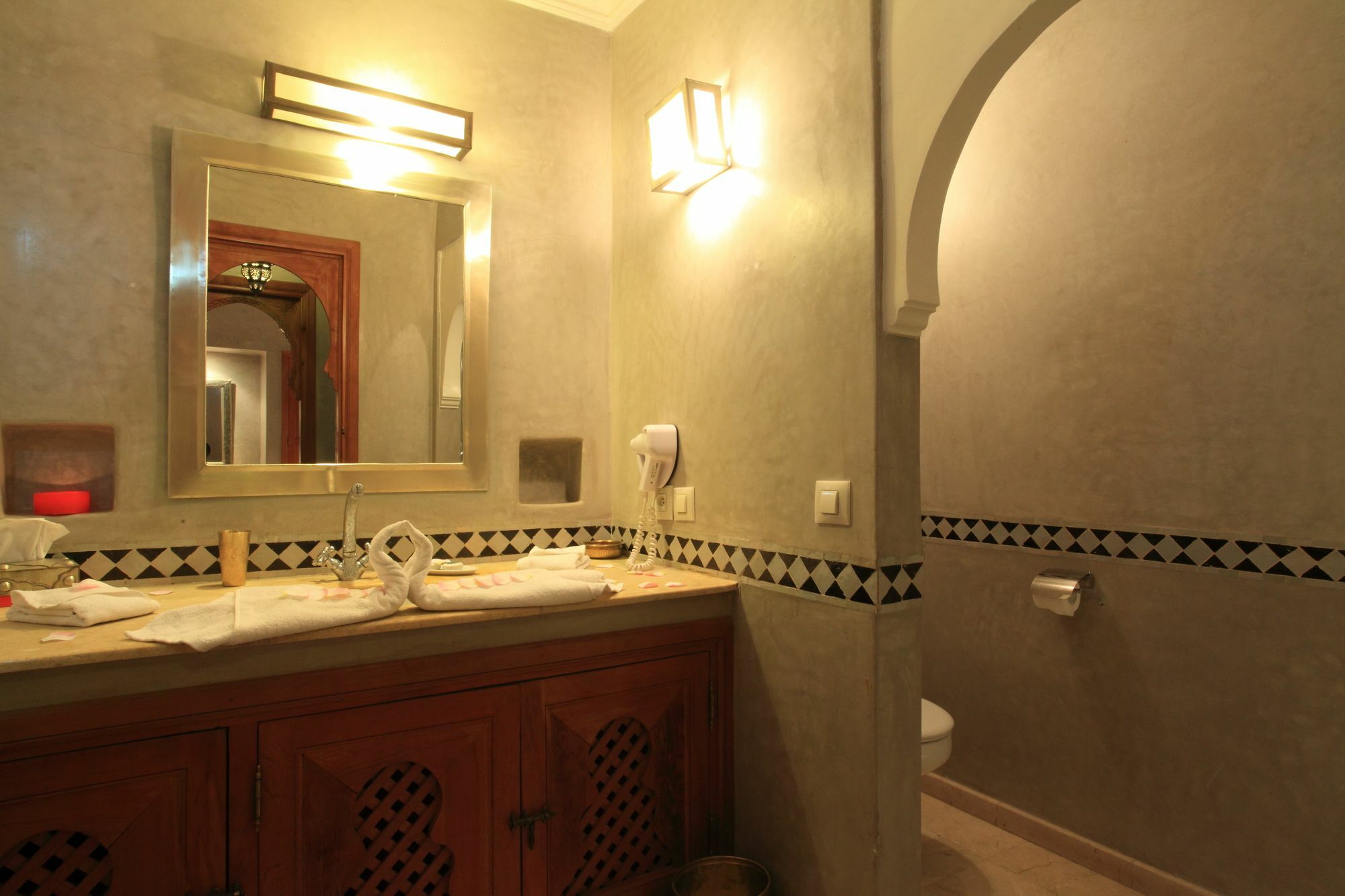 Dar Sholmes Riad 3*