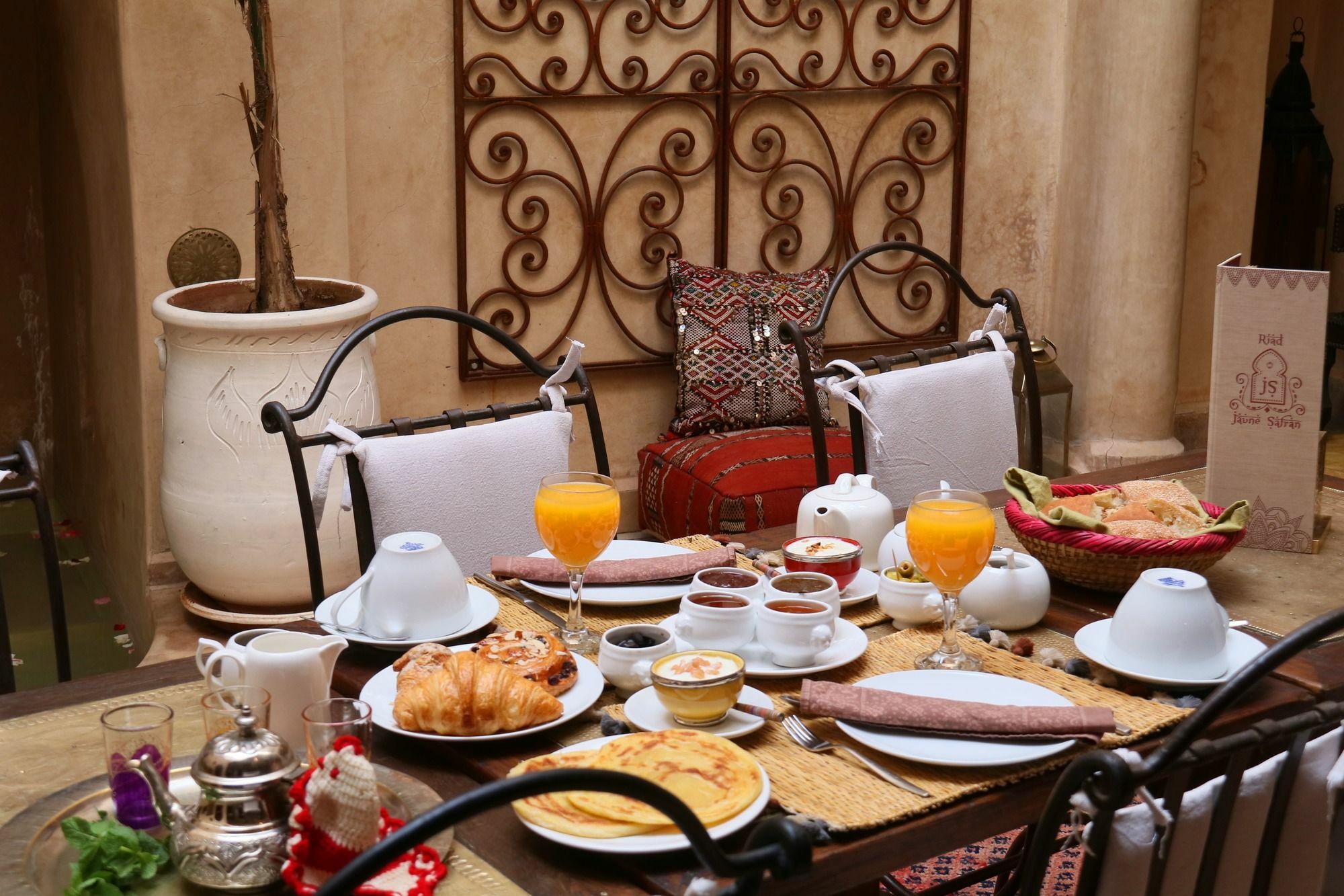 Acomodação com café da manhã  Jaune Safran Entire House 4*