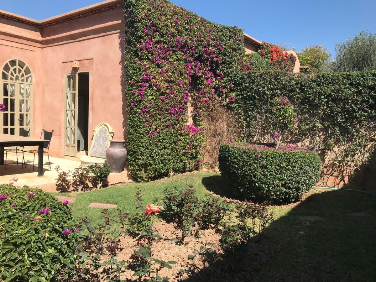 #1 'rosalie' Villa